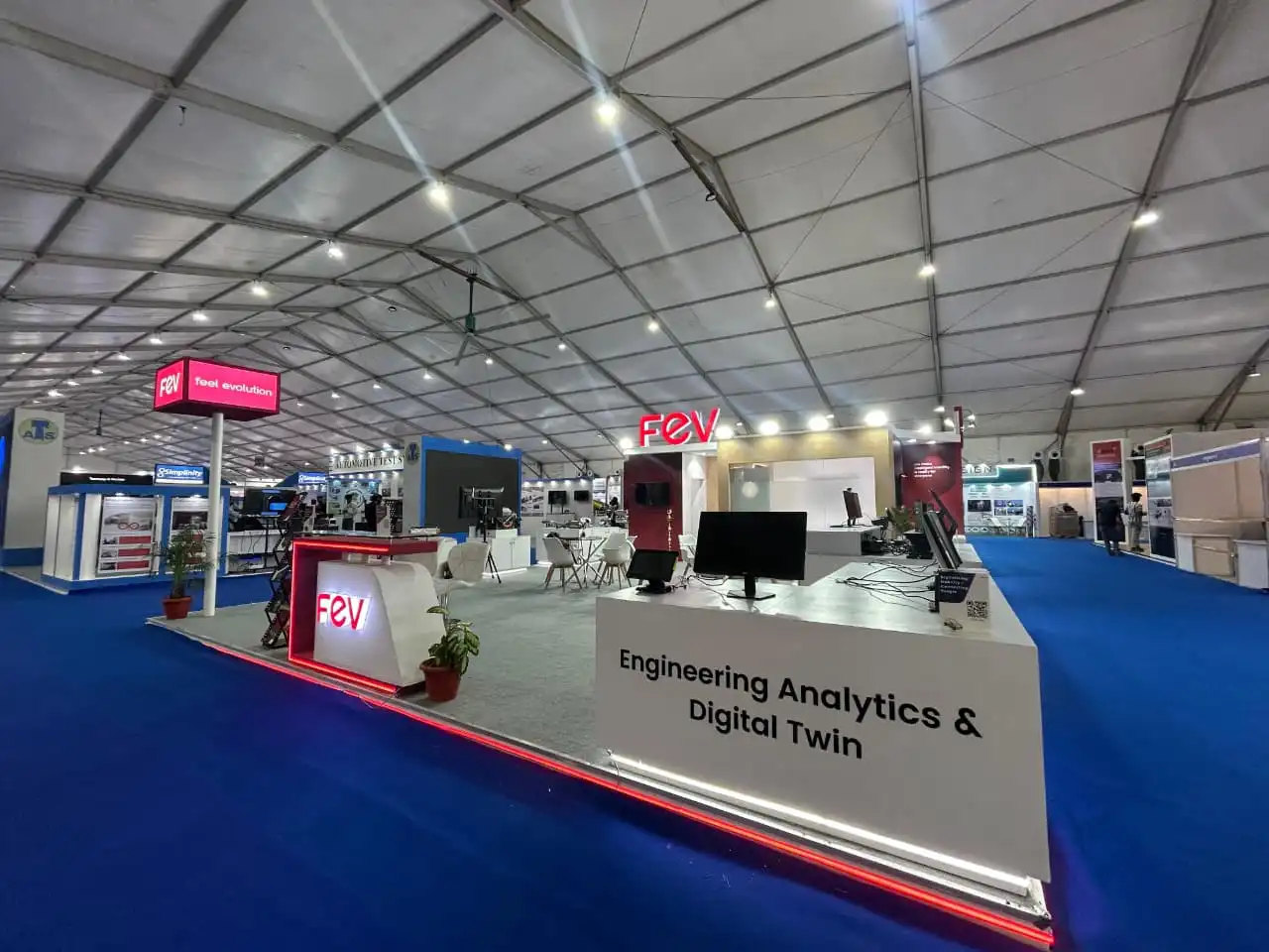 Three Side Open Stall Design 9